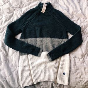 BRAND NEW Abercrombie Color Block Sweater